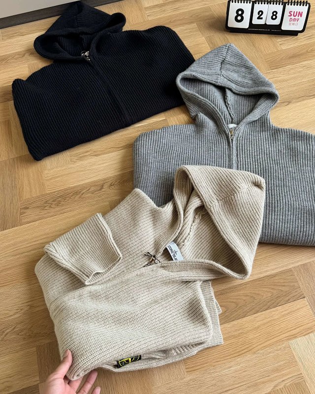 Stone Island Sweater: seller detail photo 6