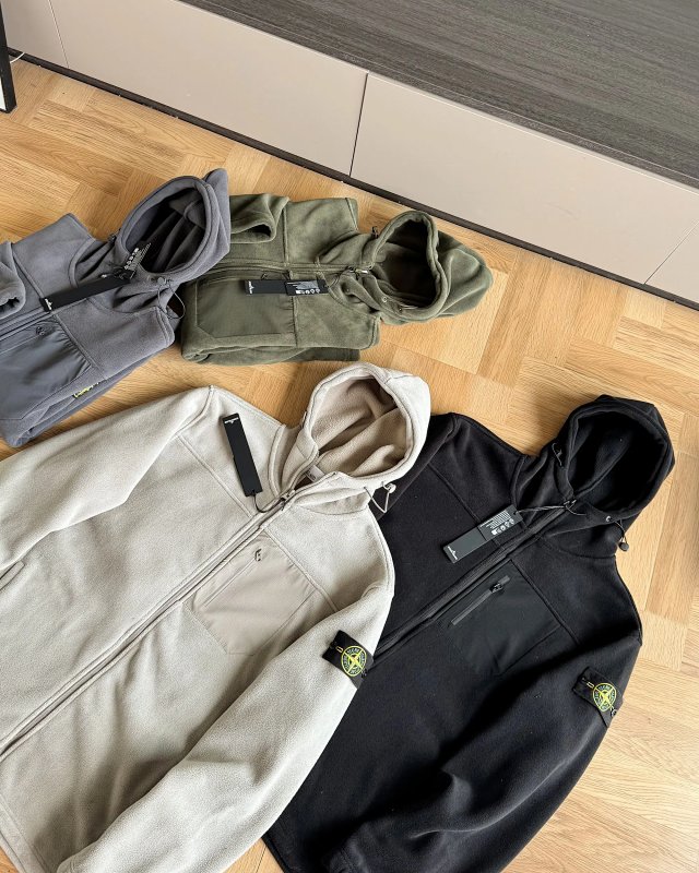 Stone Island Jacket: seller detail photo 6