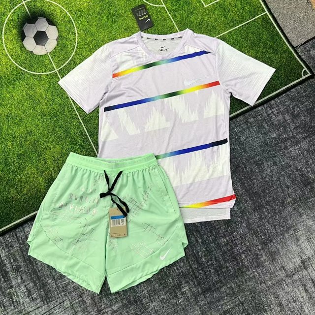 Nike Sports Set: seller detail photo 2