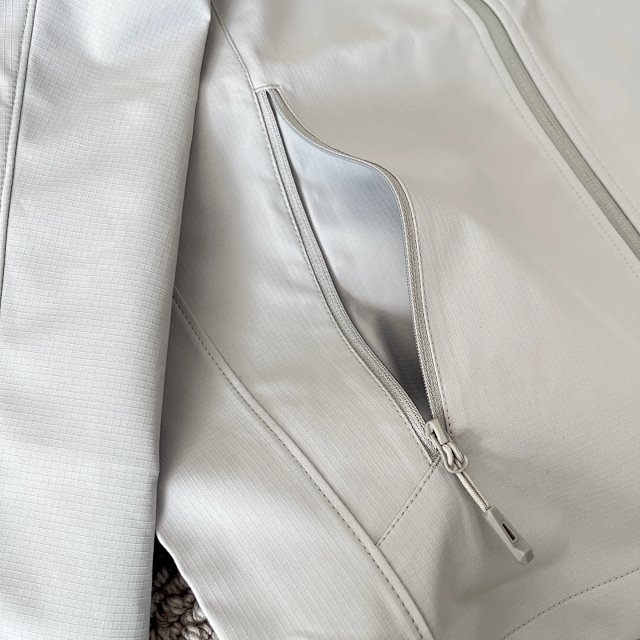 Patagonia winter jacket: seller detail photo 8
