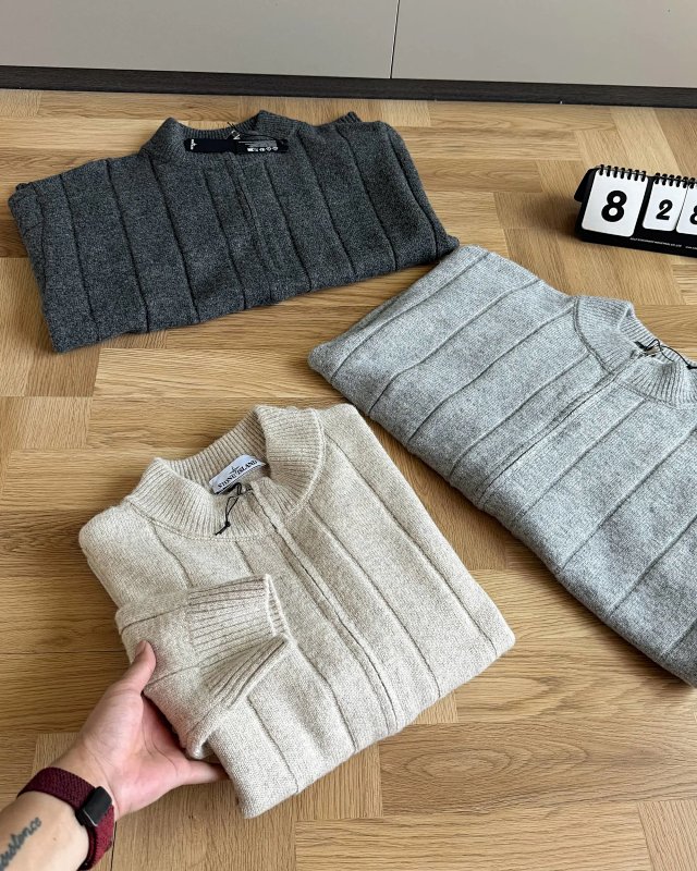 Stone Island Sweater: seller detail photo 8