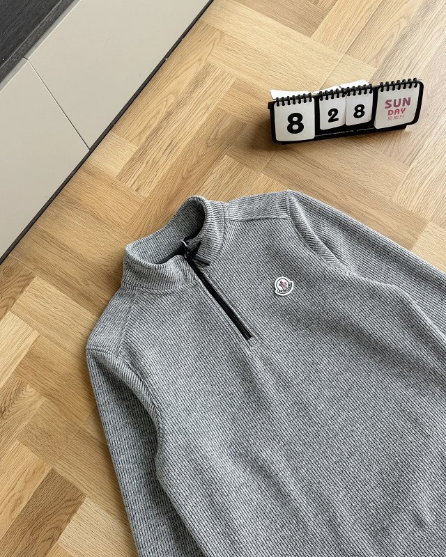 Moncler Sweatshirt: seller detail photo 3