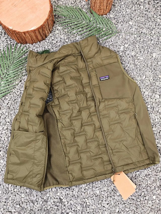 Patagonia Down Vest: seller detail photo 5