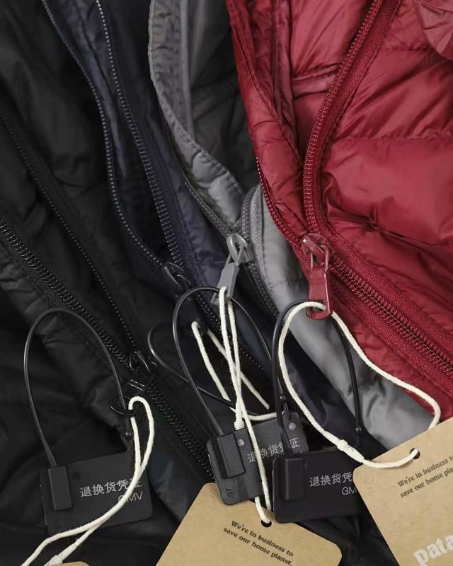 Patagonia Down Jacket: seller detail photo 4