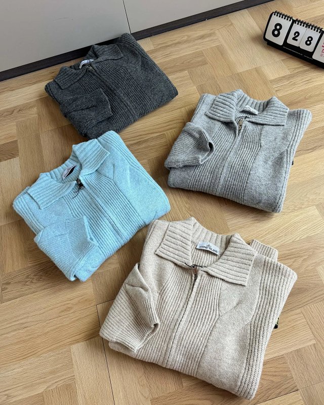 Stone Island Sweater: seller detail photo 8