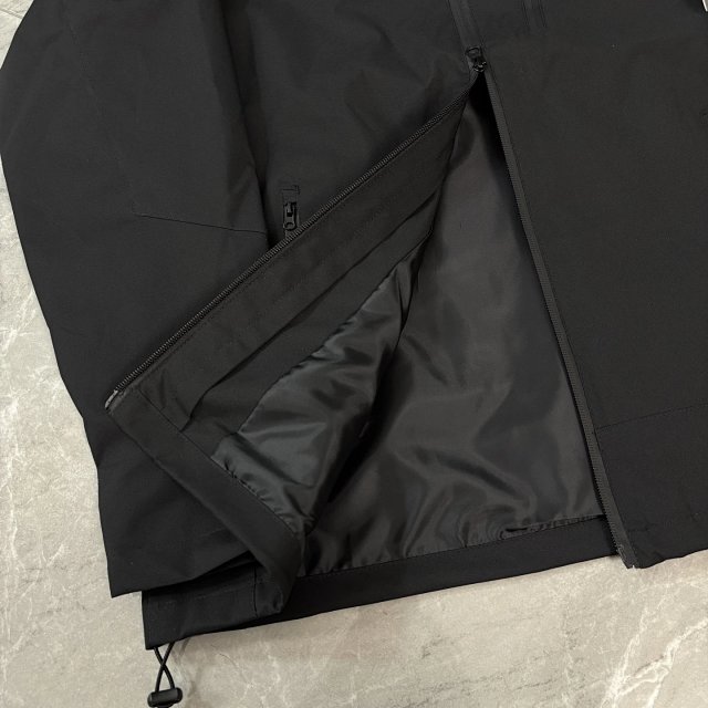 Stone Island Jacket: seller detail photo 9