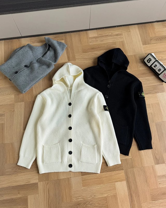 Stone Island Sweater: seller detail photo 4