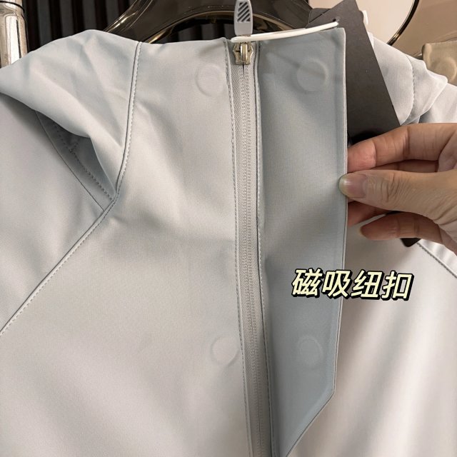 Stone Island Jacket: seller detail photo 9