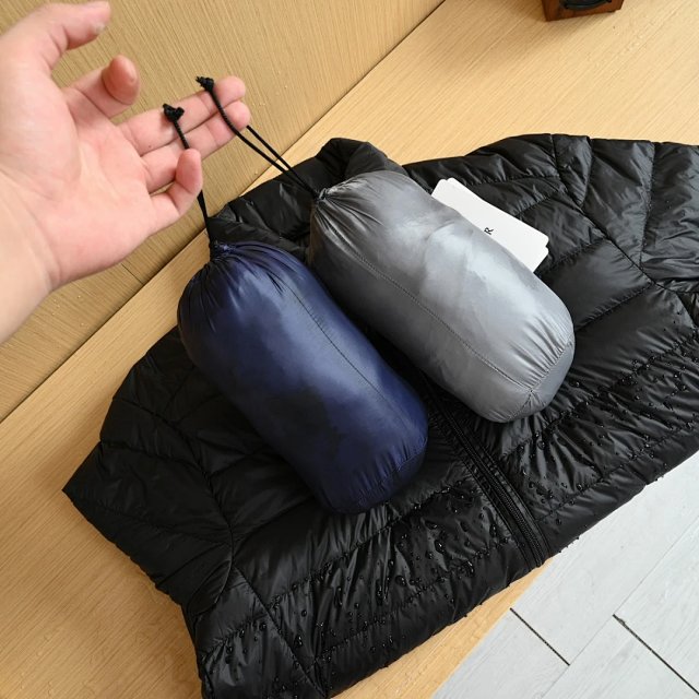 Moncler down jacket: seller detail photo 4