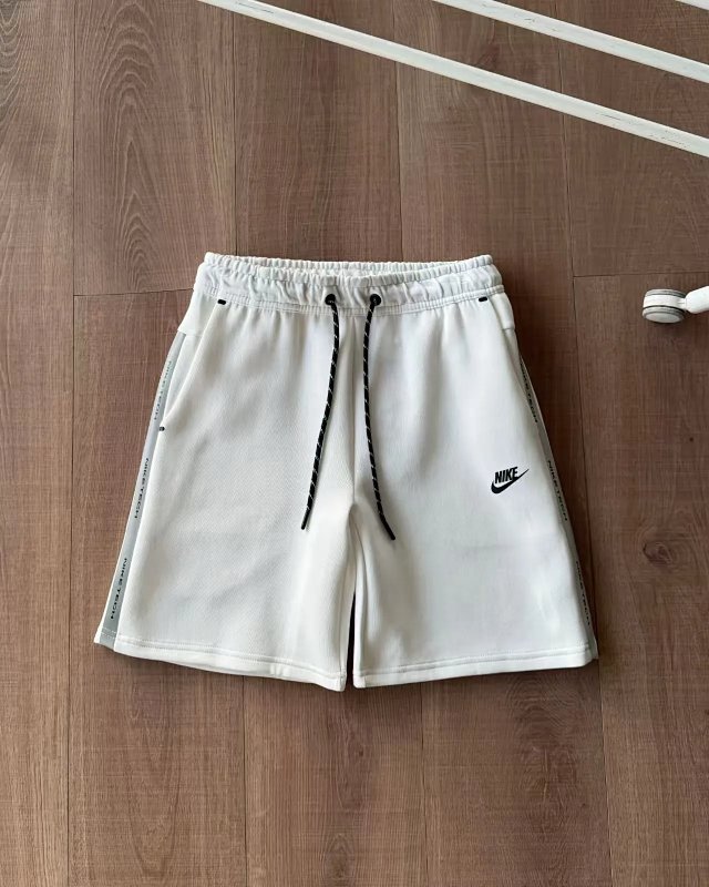 Nike Shorts: seller detail photo 3