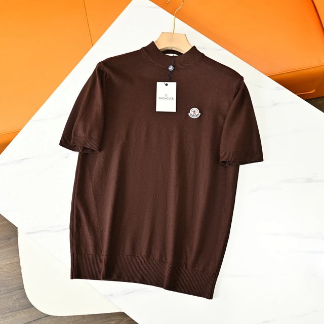 Moncler T-shirt: seller detail photo 4