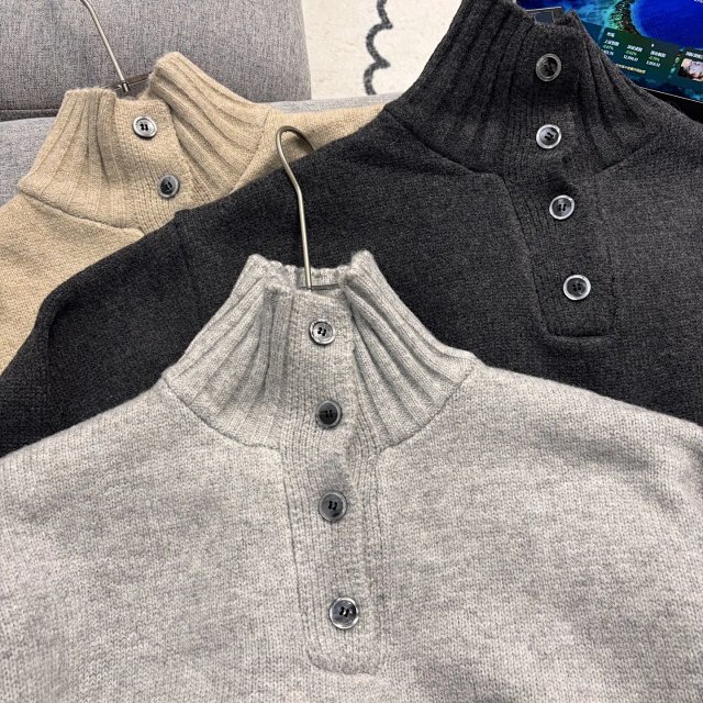 Stone Island Sweater: seller detail photo 4