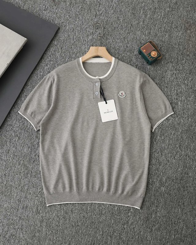 Moncler T-Shirt: seller detail photo 12