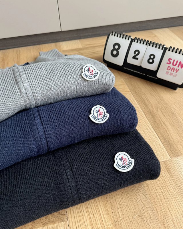 Moncler Sweater: seller detail photo 7