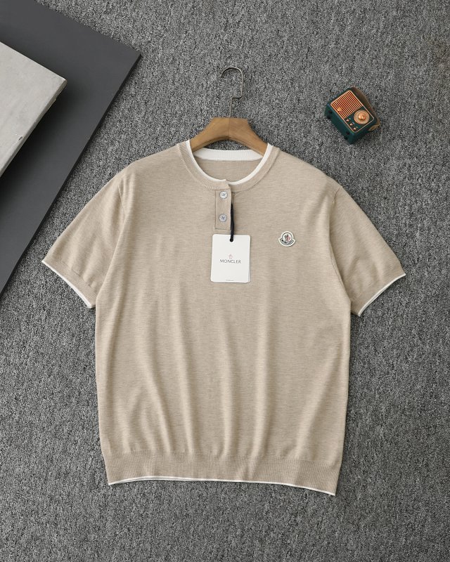 Moncler T-Shirt: seller detail photo 13