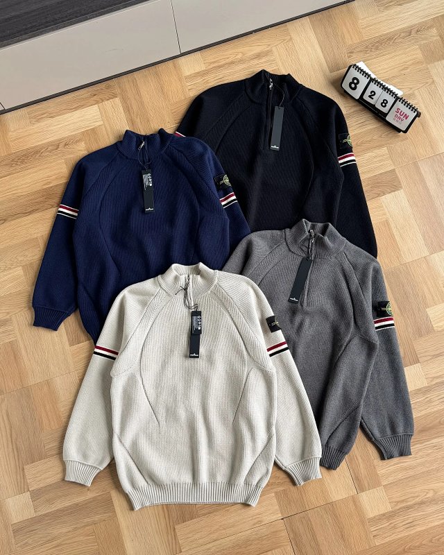 Stone Island sweater: seller detail photo 1