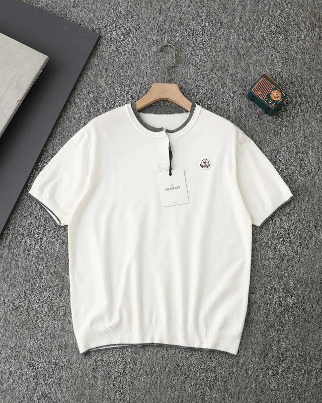 Moncler T-Shirt: seller detail photo 11