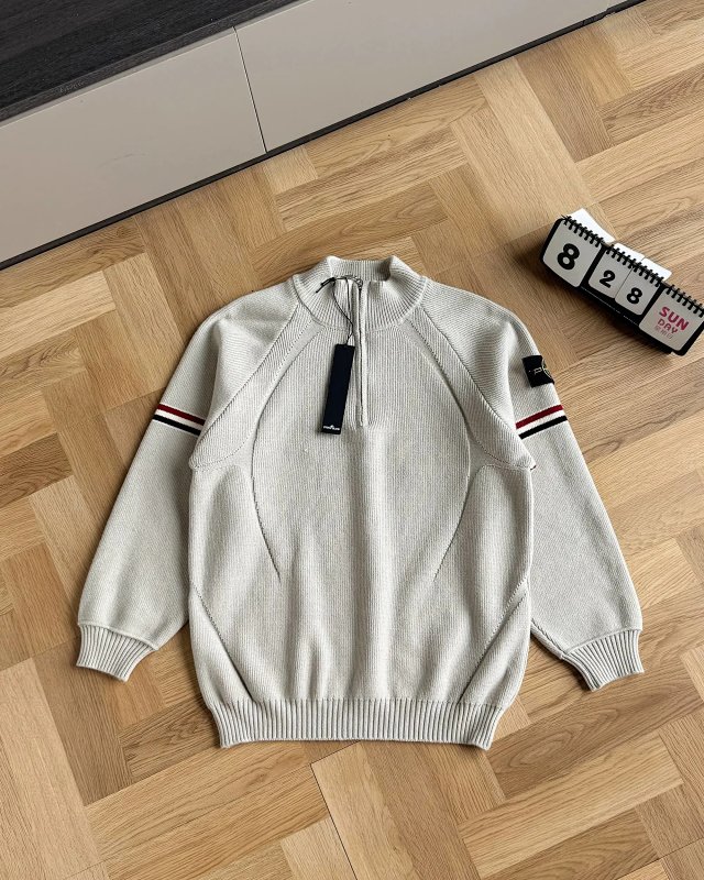 Stone Island sweater: seller detail photo 4