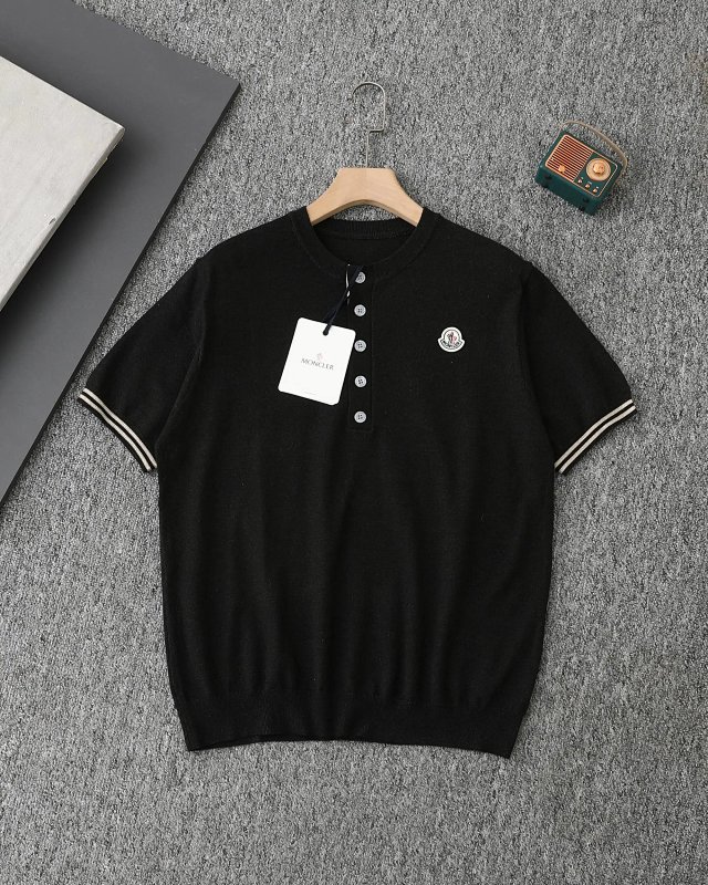 Moncler T-Shirt: seller detail photo 14