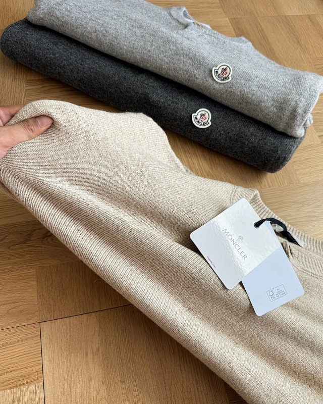 Moncler Sweater: seller detail photo 8