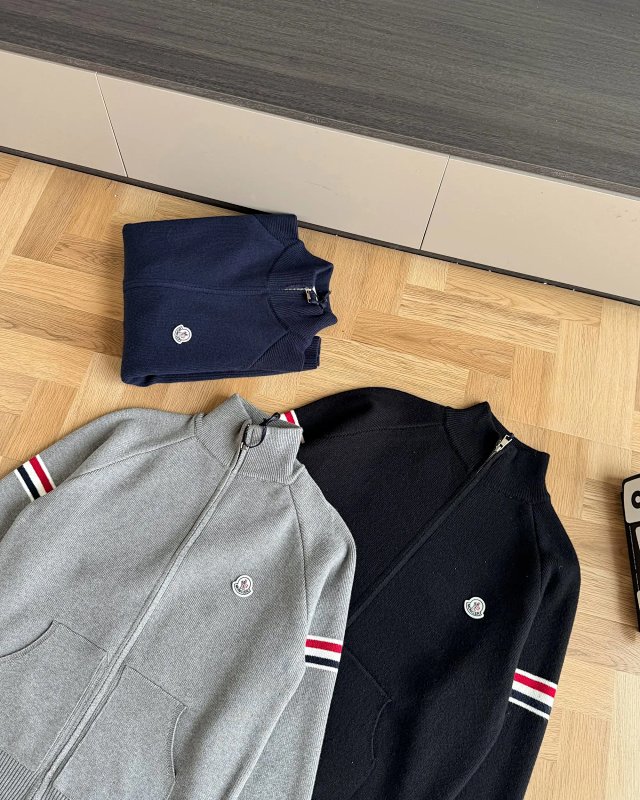 Moncler Sweater: seller detail photo 2