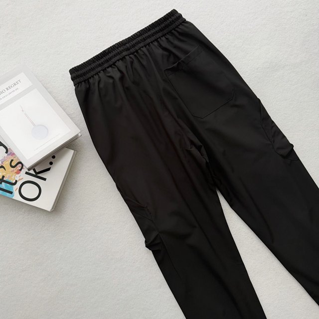 Stone Island Pants: seller detail photo 3