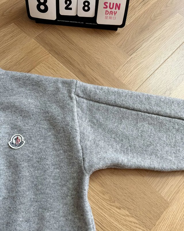 Moncler Sweater: seller detail photo 7