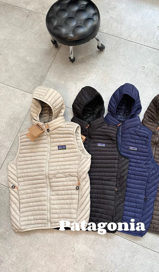 Patagonia outerwear vest: seller detail photo 1