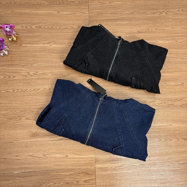 Stone Island Jacket: seller detail photo 4