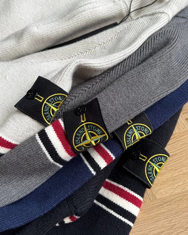 Stone Island sweater: seller detail photo 3