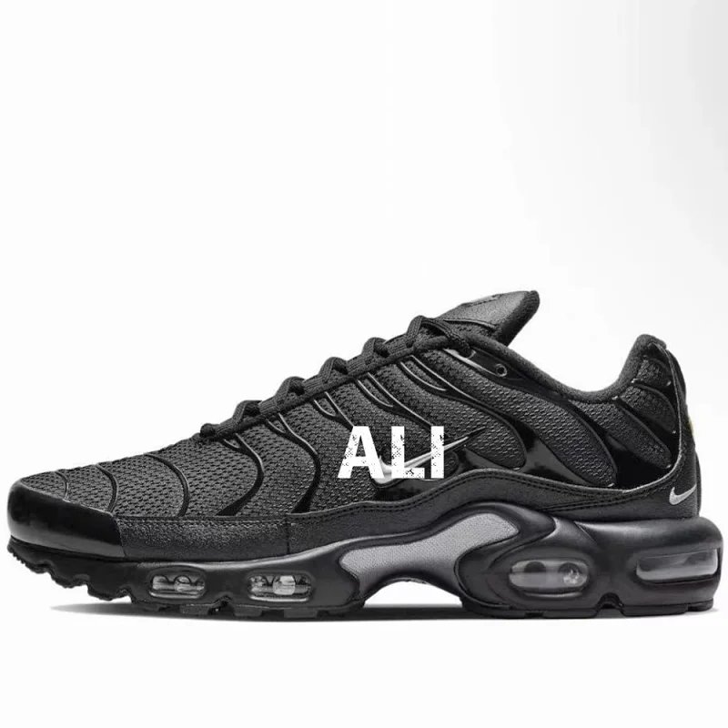 Nike Air Max Plus Black Sneakers - 1