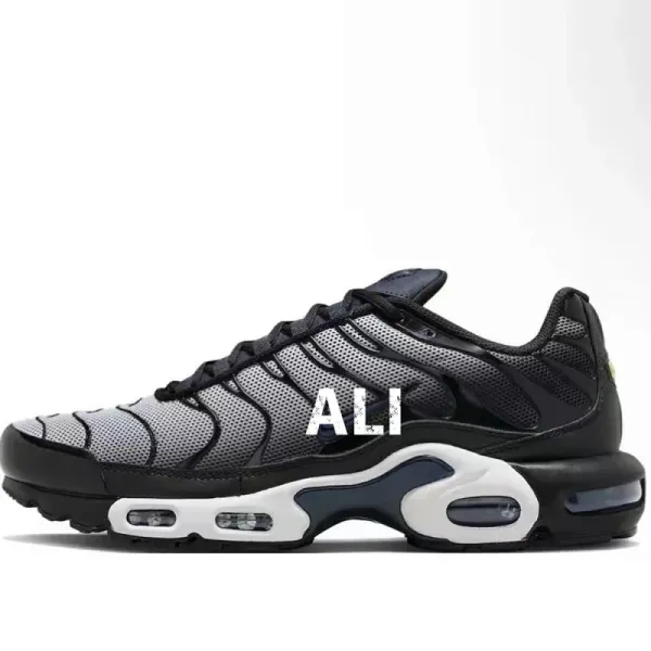 Nike Air Max Plus Black / White Sneakers - 1
