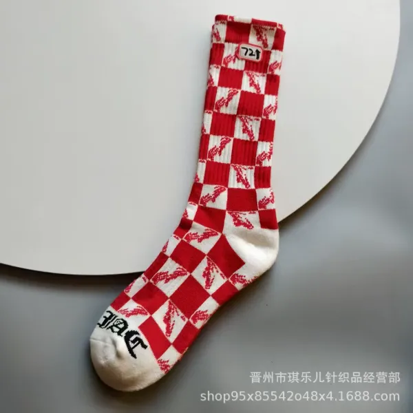 Design Checkerboard Print Socks Red and White - 1