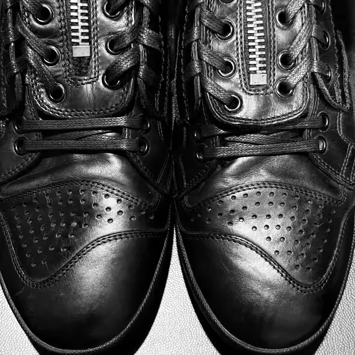 Design High-Top Leather Sneakers with Zipper Detail Black - 3