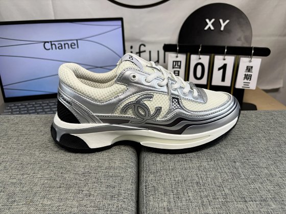 High quality casual shoes