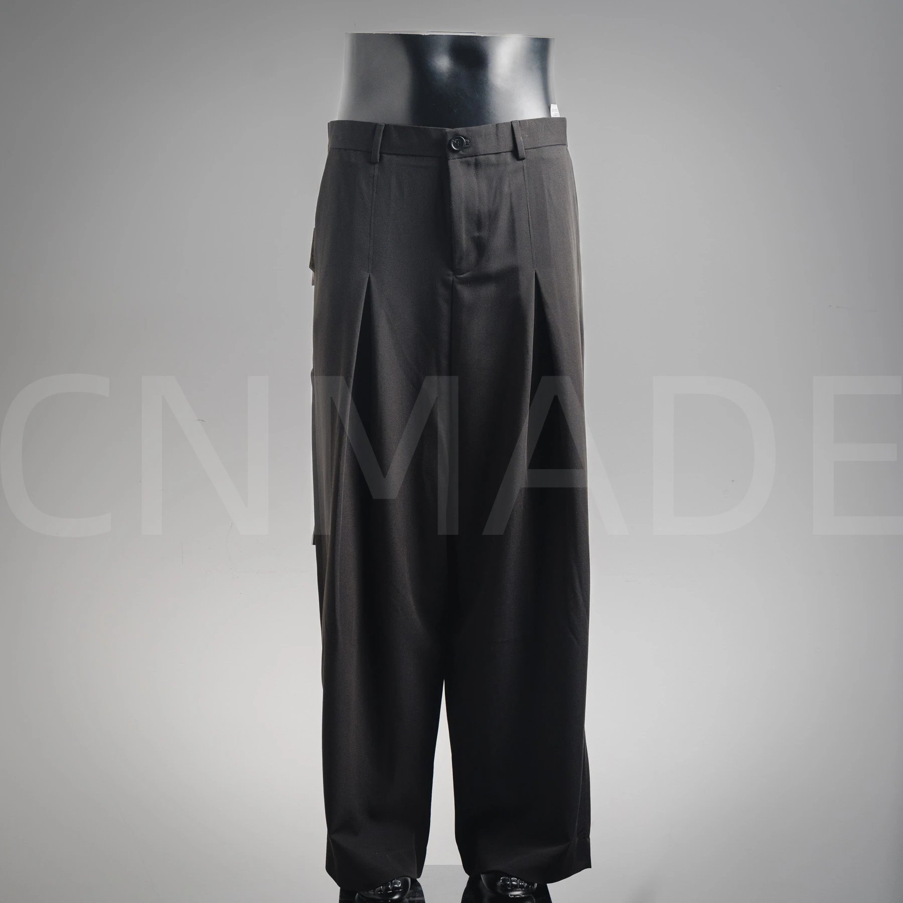 L0EWE 罗意葳 FW25 D字扣休闲西裤 棉质低裆中腰褶裥拉链侧袋宽松休闲裤 男女款