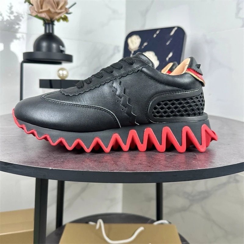 Christian Louboutin Sneakers Louis Junior Spikes low-top — pure black
