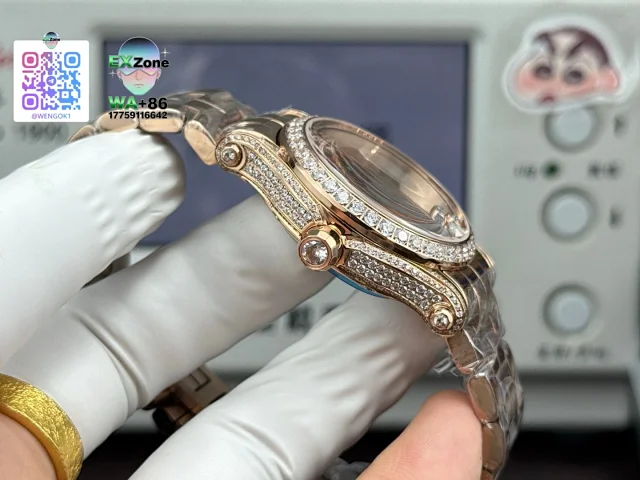 Roger Dubuis Multiple distinct watch models shown product detail image 15