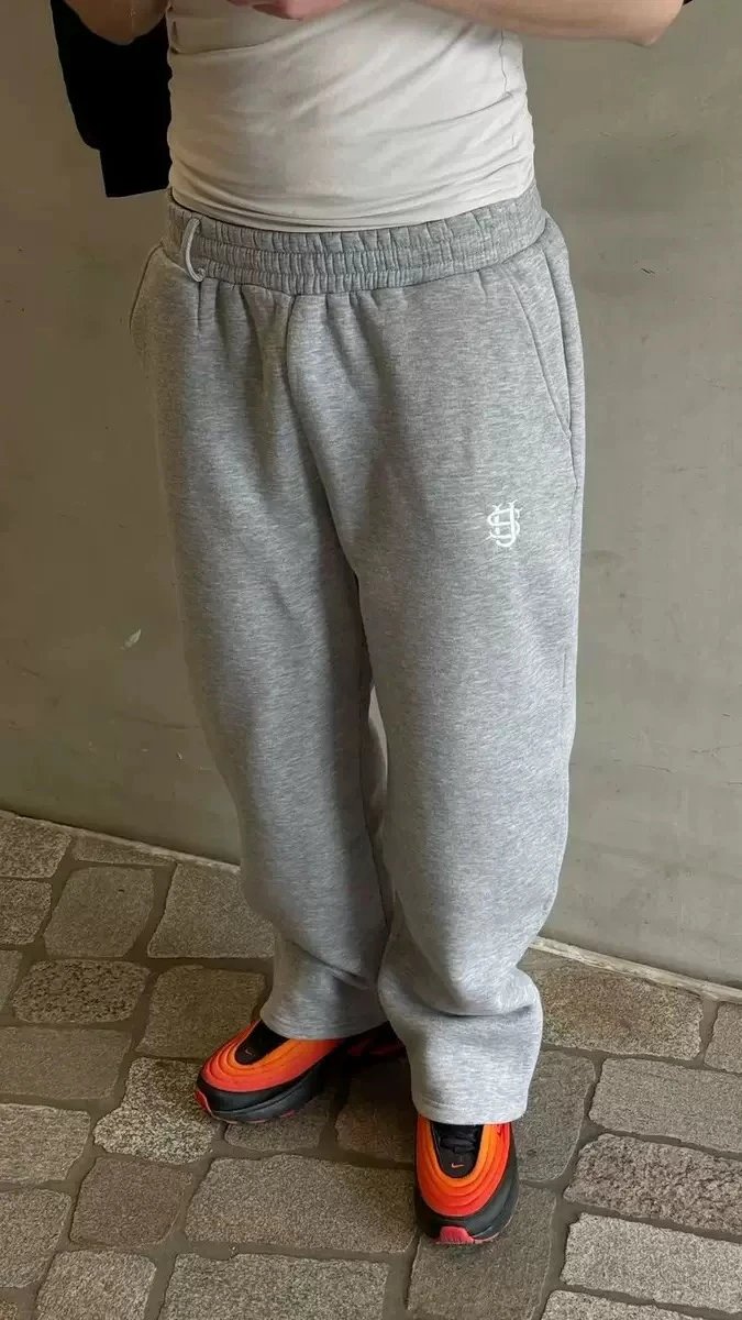 Unbranded Zip-Up Hoodies with Embroidered Chest Emblem image 9