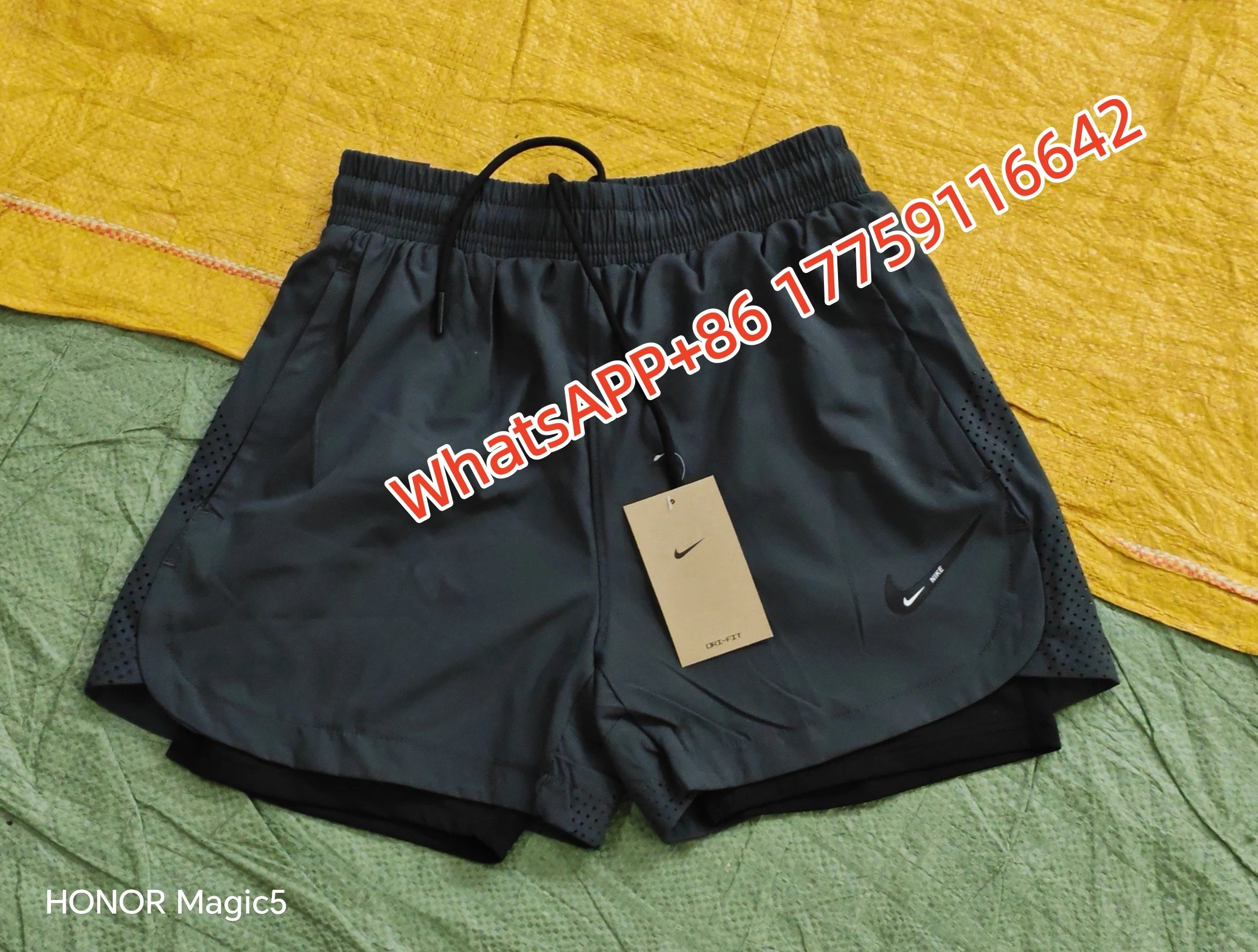 Nike Shorts Double-Layer Running with Reflective Zip Pockets — 8 hooks, double-layered-gray