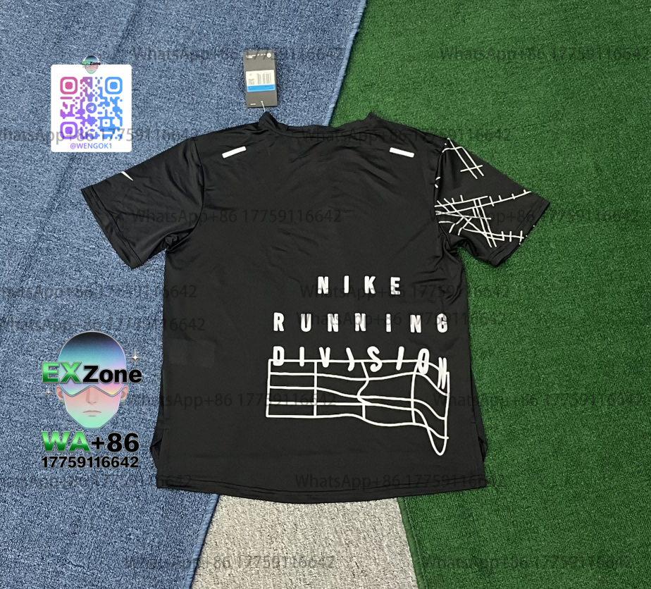Nike Matching Sets Three-Piece Hooded Windbreaker Jacket, T-Shirt and Shorts Set — 28