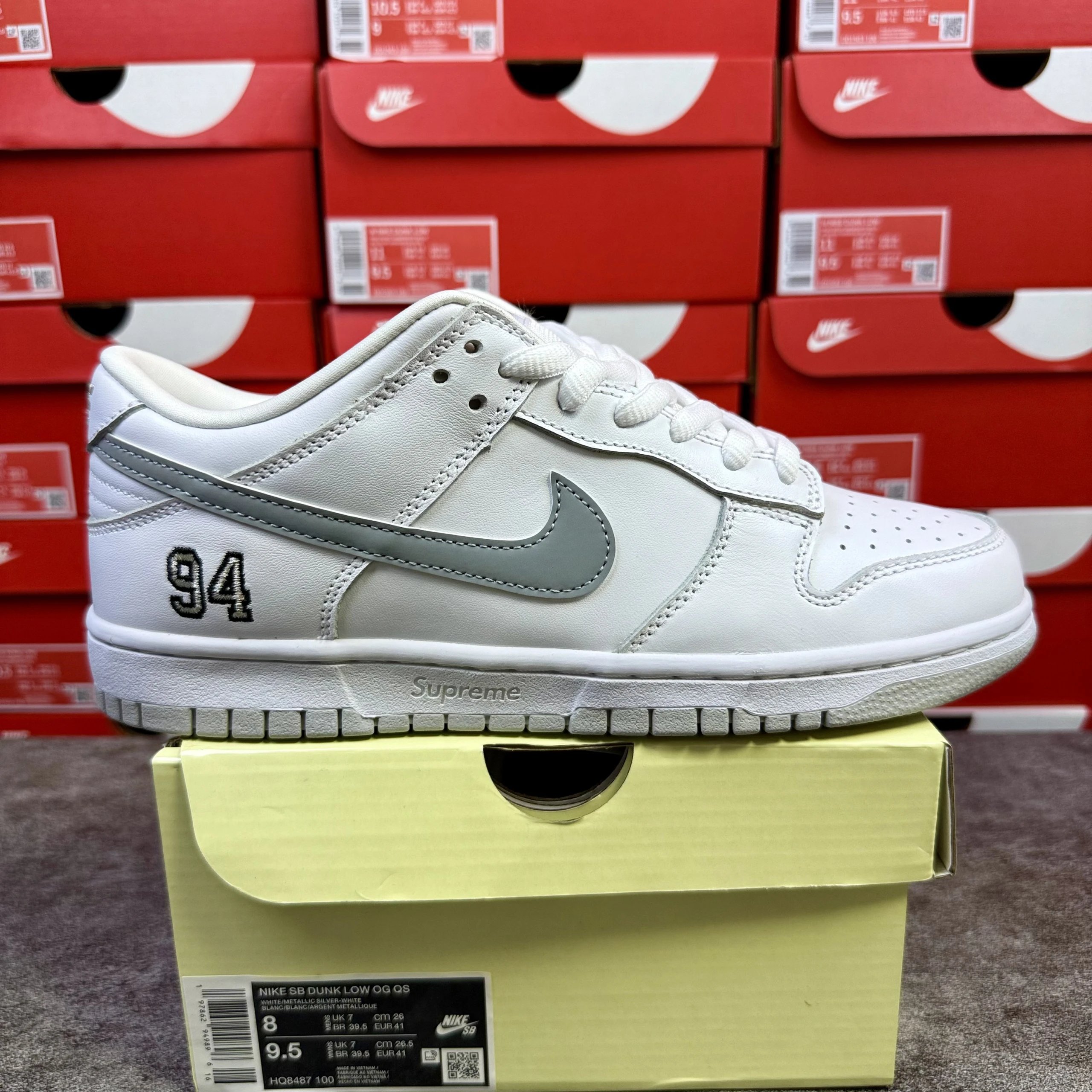 HQ8487-100 Supreme 94 White Metallic Sil