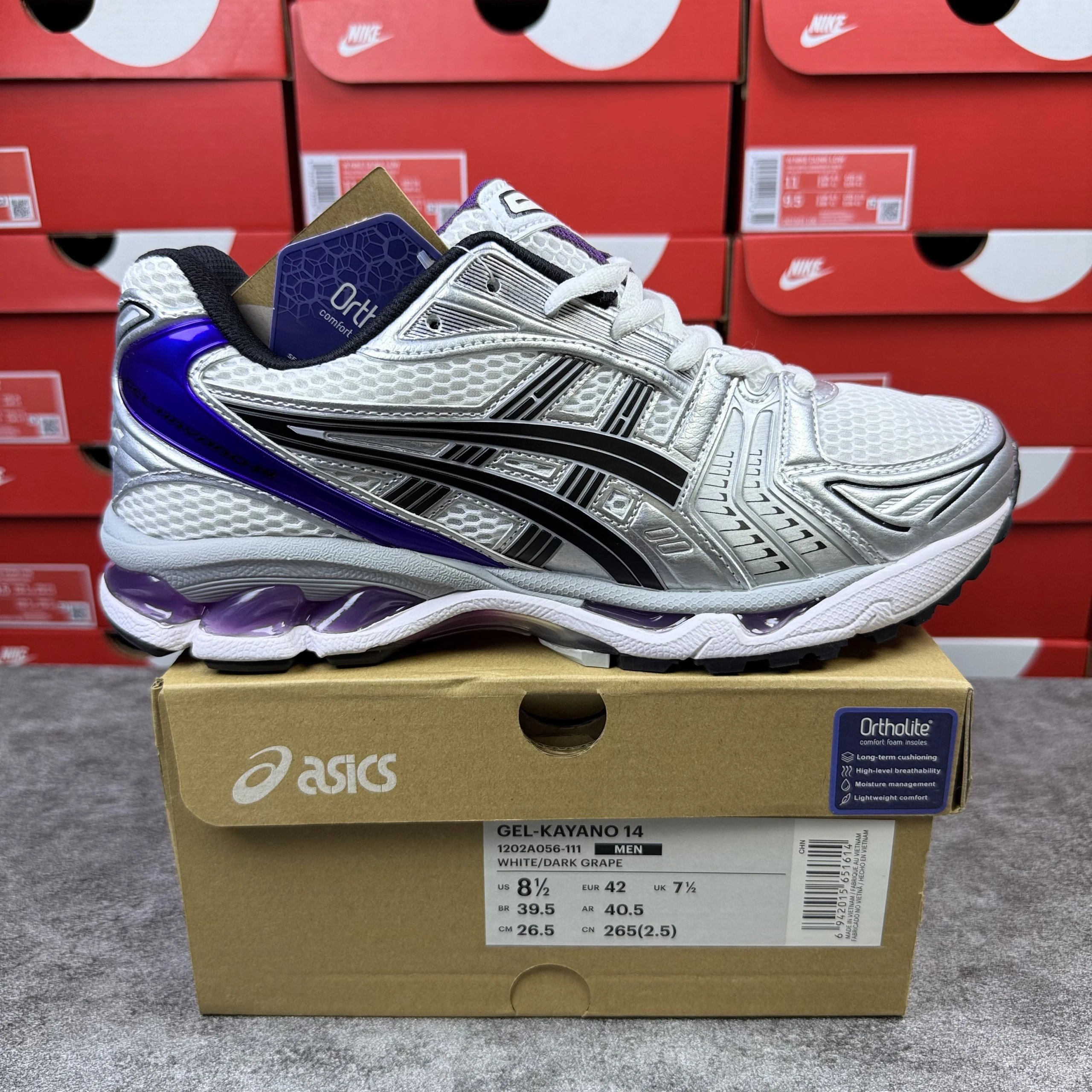 1202A056-111 Grape