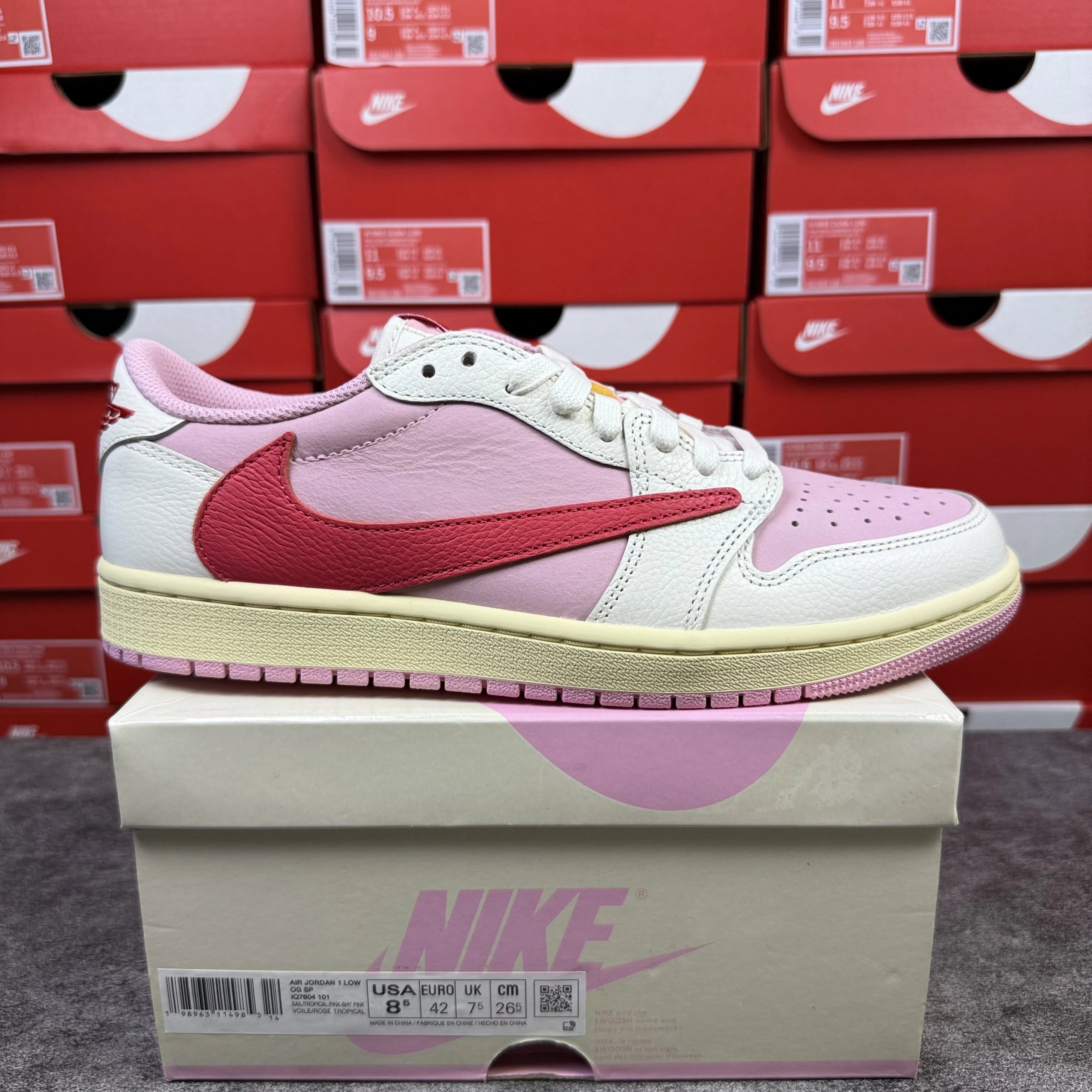 Jordan 1 Retro Low OG SP Travis Scott Tropical Pink IQ7604-101