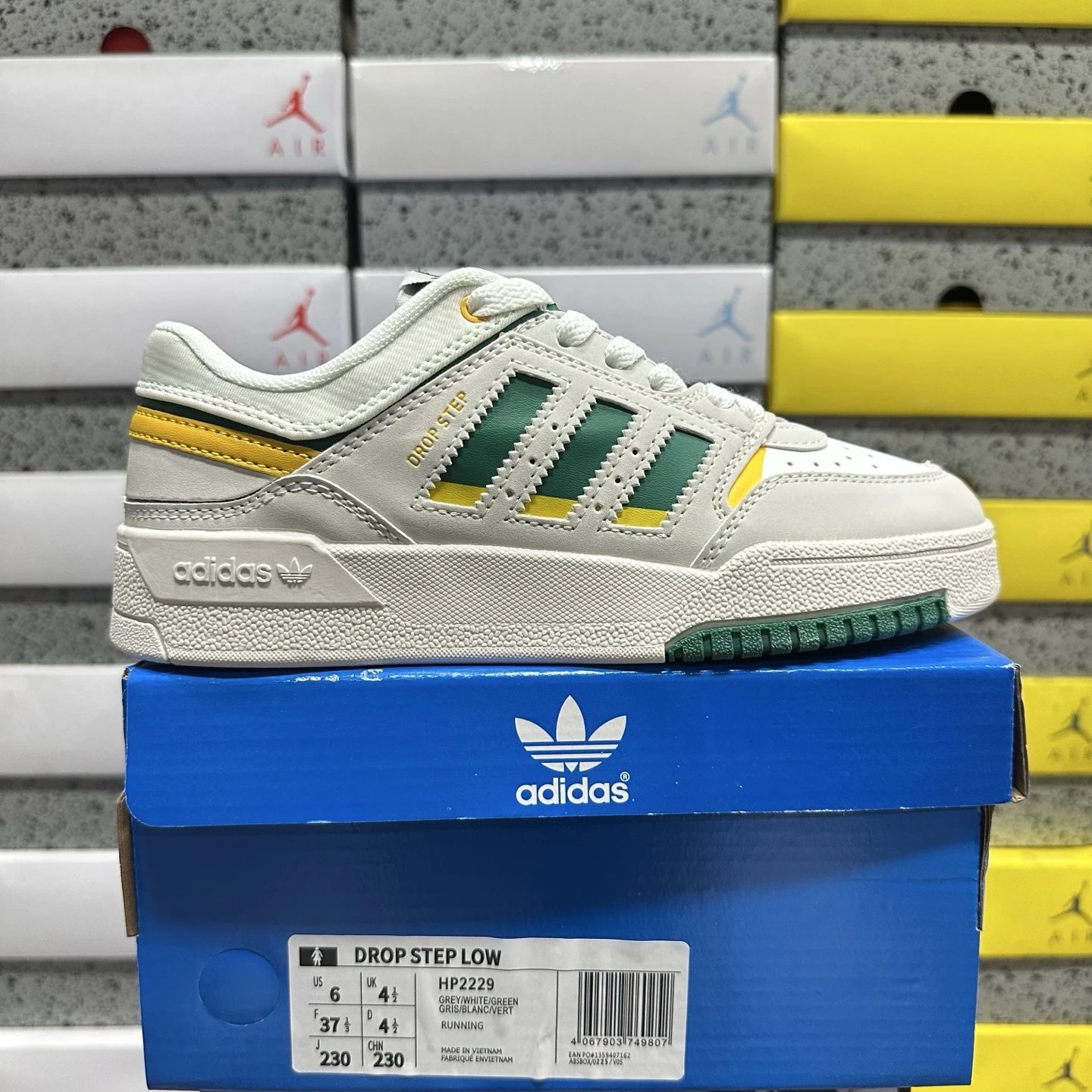 Adidas Multiple Drop Step models shown — HP2229
