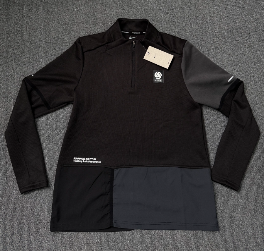 Black long sleeved 02
