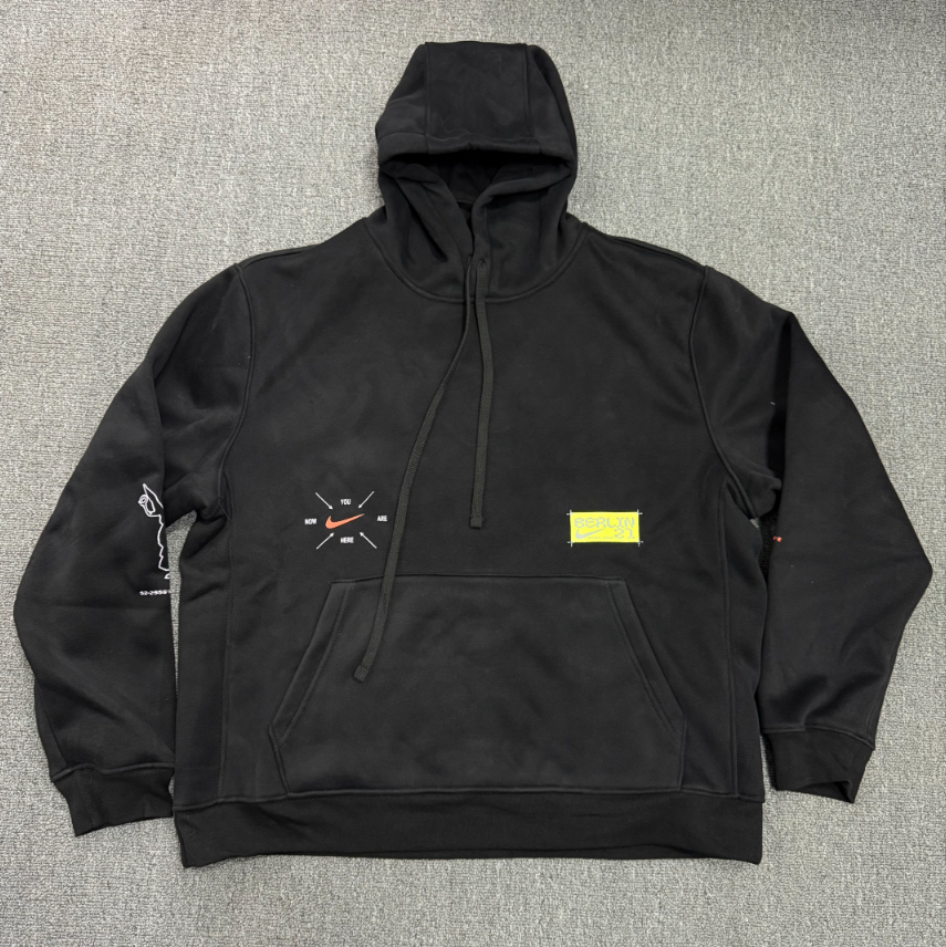 Black hooded sweatshirt 05