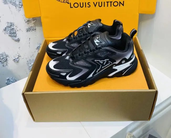 Louis Vuitton Sneakers Mesh Low-Top — 39