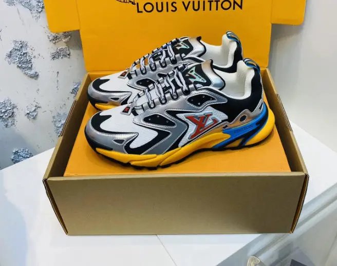 Louis Vuitton Sneakers Mesh Low-Top — 32