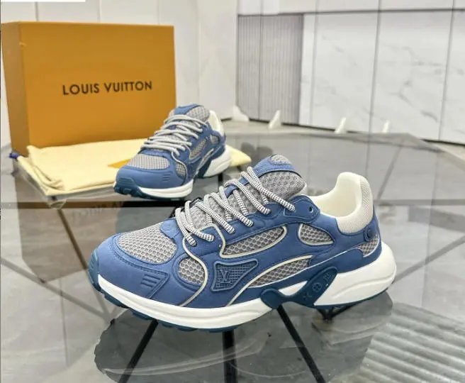 Louis Vuitton Sneakers Mesh Low-Top — 17